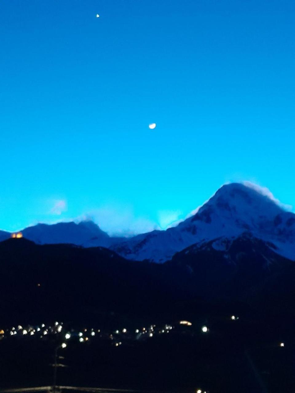 Apartament Emotion Kazbegi Pokój zdjęcie